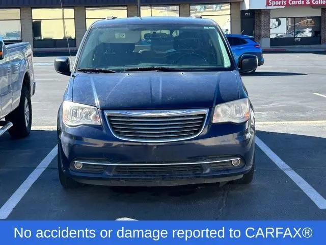 2016 Chrysler Town & Country Touring