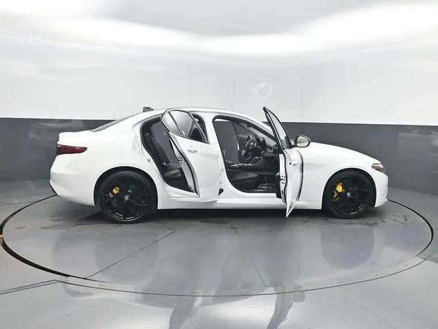 2021 Alfa Romeo Giulia Ti RWD