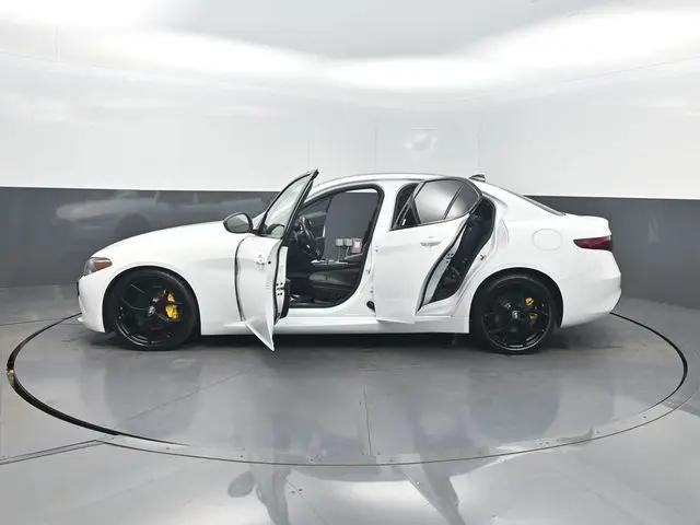 2021 Alfa Romeo Giulia Ti RWD