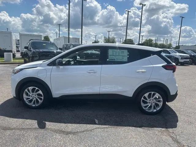 2027 Chevrolet Bolt LT FWD