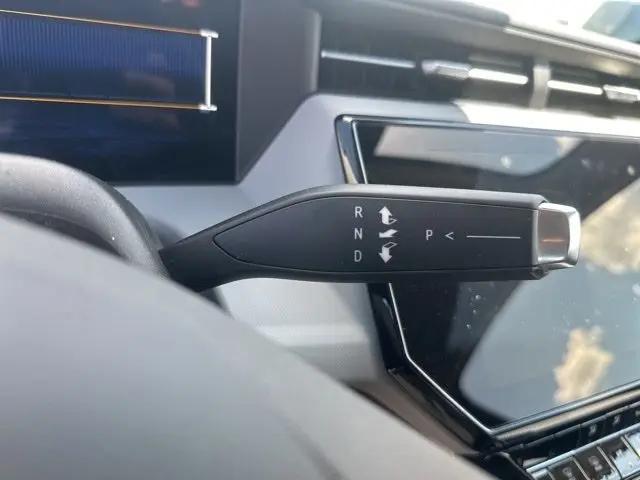 2027 Chevrolet Bolt LT FWD