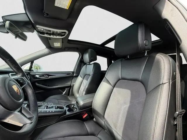 2021 Porsche Macan Macan