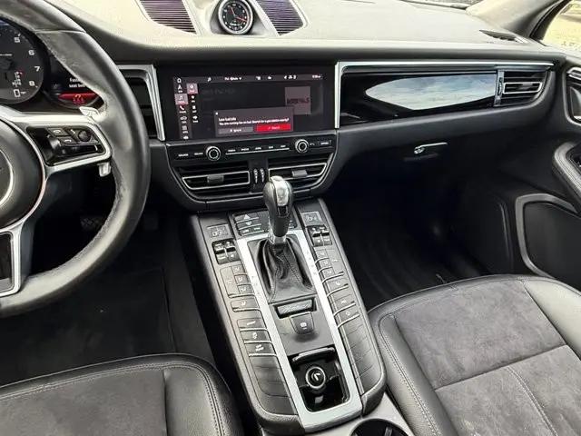 2021 Porsche Macan Macan