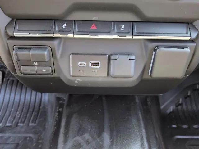 2024 Chevrolet Silverado 3500HD 4WD Crew Cab Long Bed Work Truck