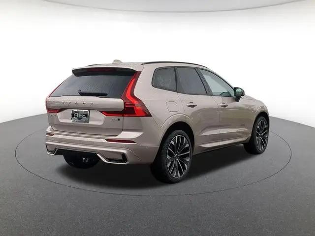 2026 Volvo XC60 B5 Ultra