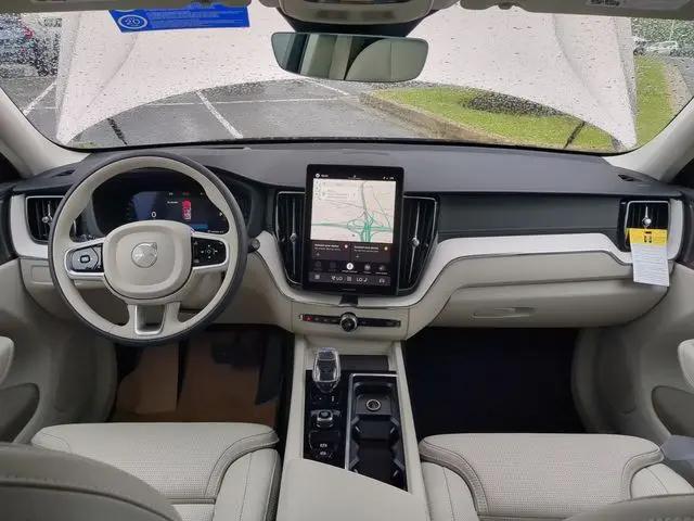 2026 Volvo XC60 B5 Ultra
