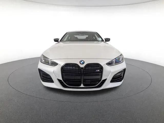 2025 BMW M4 M440i