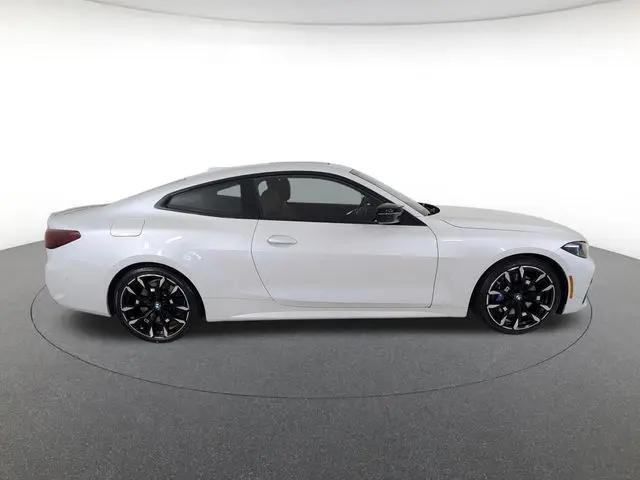 2025 BMW M4 M440i