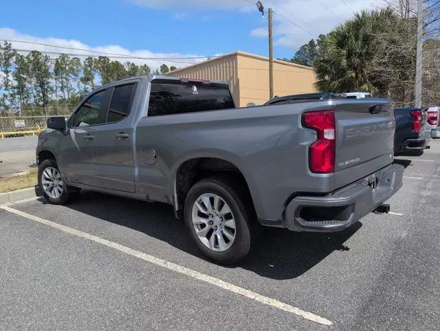 2022 Chevrolet Silverado 1500 2WD Double Cab Standard Bed Custom