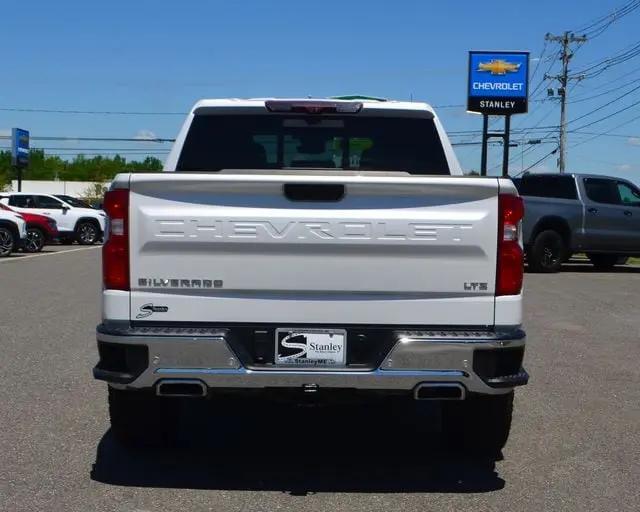 2022 Chevrolet Silverado 1500 4WD Crew Cab Short Bed LTZ