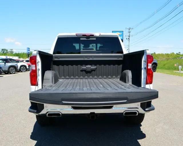 2022 Chevrolet Silverado 1500 4WD Crew Cab Short Bed LTZ