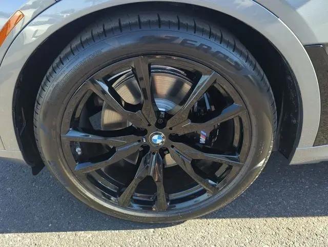 2026 BMW X7 M60i