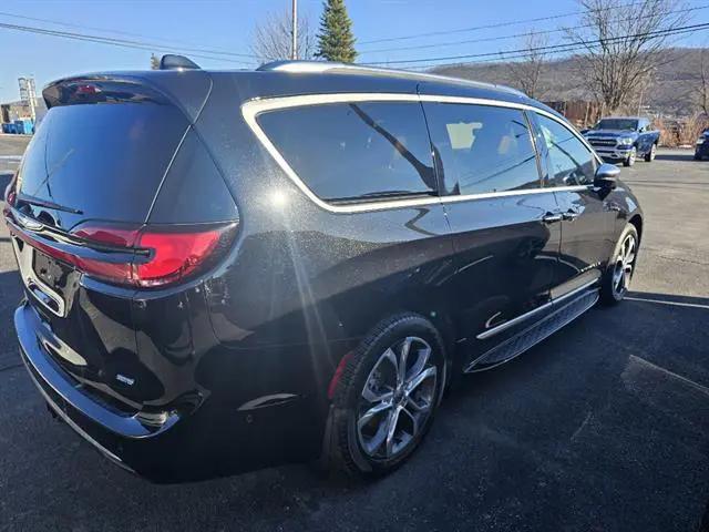 2024 Chrysler Pacifica Pinnacle AWD