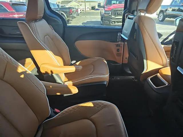 2024 Chrysler Pacifica Pinnacle AWD
