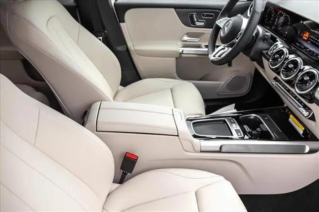 2026 Mercedes-Benz GLB 4MATIC