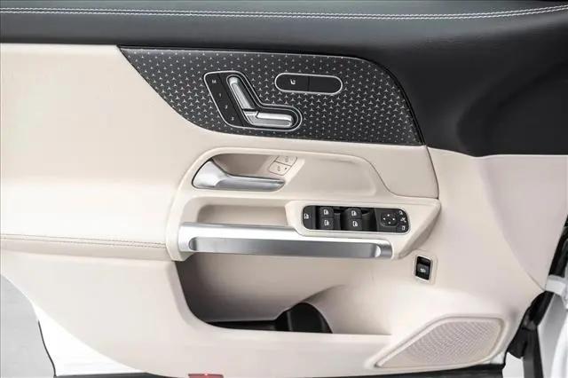 2026 Mercedes-Benz GLB 4MATIC