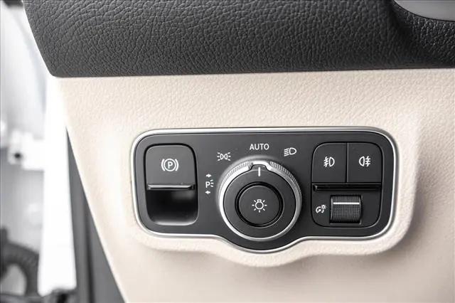 2026 Mercedes-Benz GLB 4MATIC