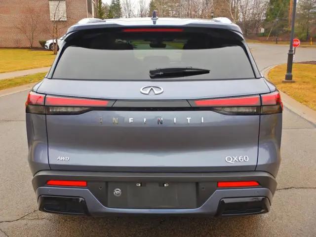 2023 INFINITI QX60 LUXE AWD