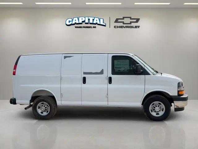 2026 Chevrolet Express Cargo Van 2500 Regular Wheelbase, WT, RWD