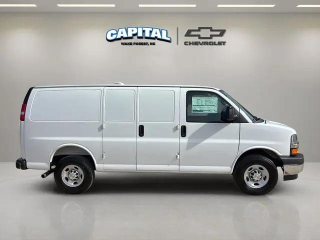 2026 Chevrolet Express Cargo Van 2500 Regular Wheelbase, WT, RWD