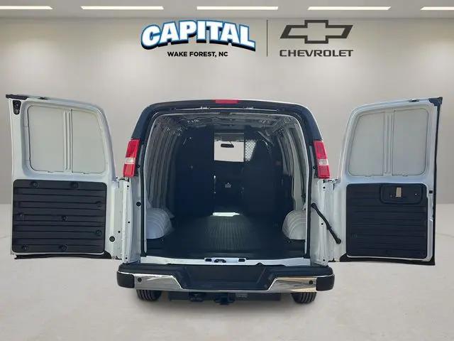 2026 Chevrolet Express Cargo Van 2500 Regular Wheelbase, WT, RWD