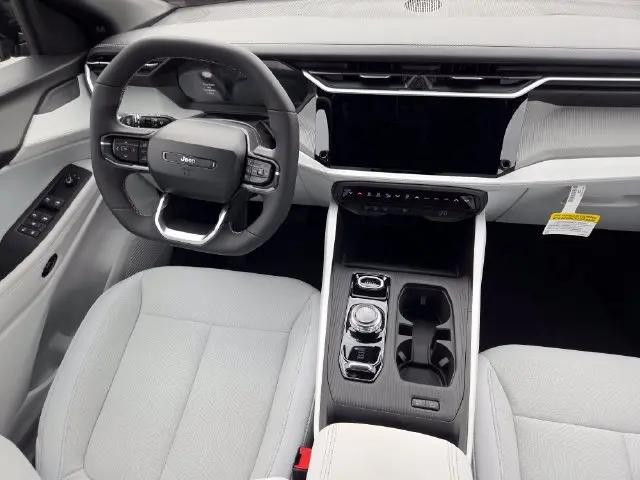 2026 Jeep Cherokee Laredo 4x4