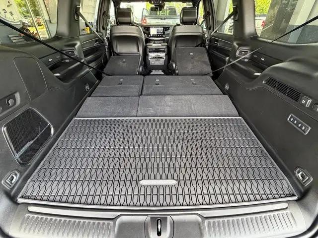 2026 Jeep Grand Wagoneer Upland 4x4