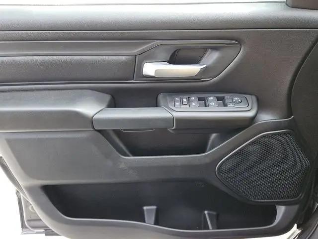 2026 Ram 1500 Express Crew Cab 4x4 57 Box