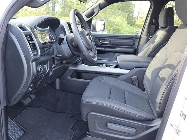 2026 Ram 1500 Express Crew Cab 4x4 5'7" Box