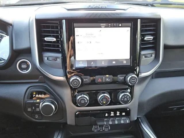 2026 Ram 1500 Express Crew Cab 4x4 5'7" Box