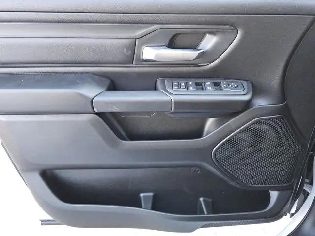 2026 Ram 1500 Express Crew Cab 4x4 5'7" Box