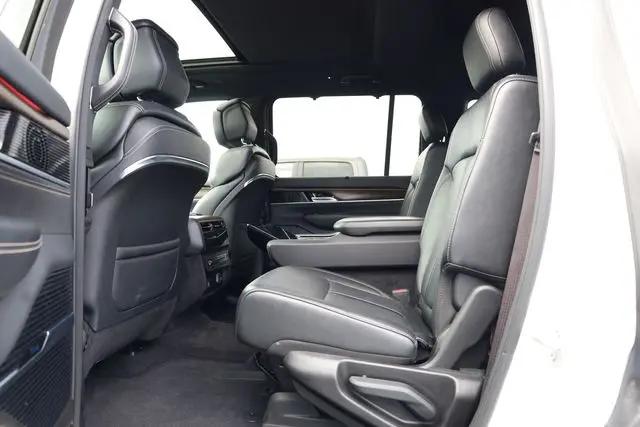 2023 Jeep Grand Wagoneer 4x4