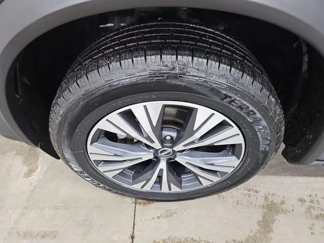 2023 Nissan Rogue SV FWD