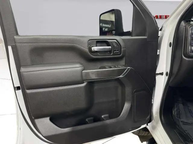 2022 GMC Sierra 2500HD 4WD Crew Cab Standard Bed AT4