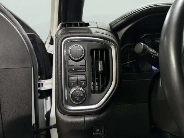 2022 GMC Sierra 2500HD 4WD Crew Cab Standard Bed AT4
