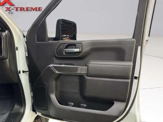 2022 GMC Sierra 2500HD 4WD Crew Cab Standard Bed AT4