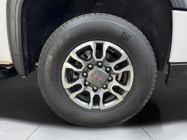 2022 GMC Sierra 2500HD 4WD Crew Cab Standard Bed AT4
