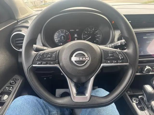 2023 Nissan Kicks SV Xtronic CVT