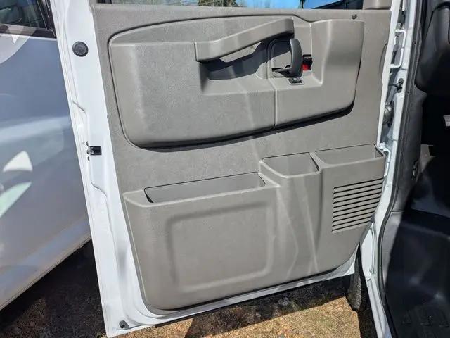 2026 Chevrolet Express Cargo Van 2500 Regular Wheelbase, WT, RWD