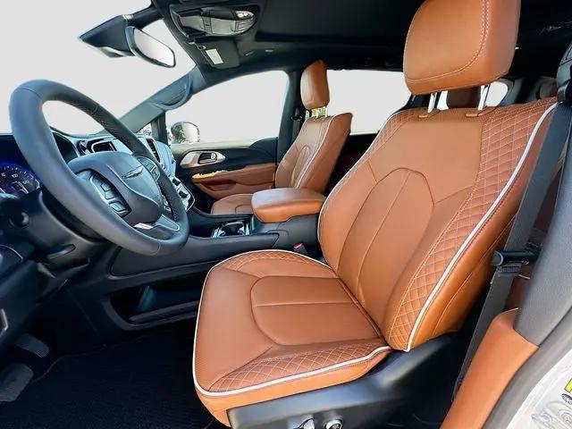 2026 Chrysler Pacifica Pinnacle AWD