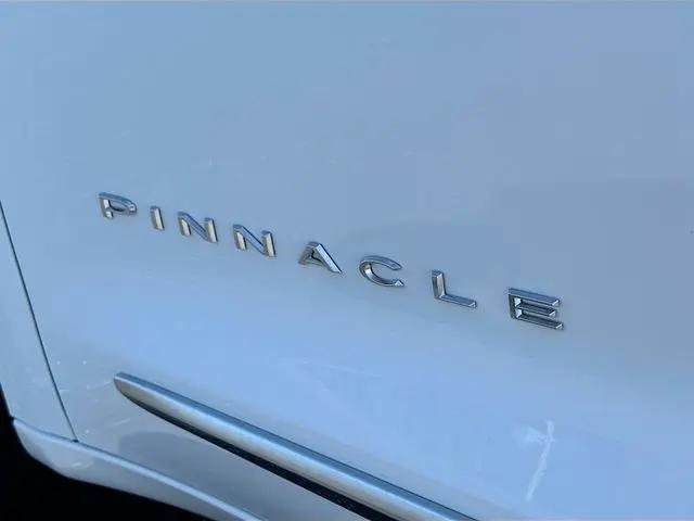 2026 Chrysler Pacifica Pinnacle AWD