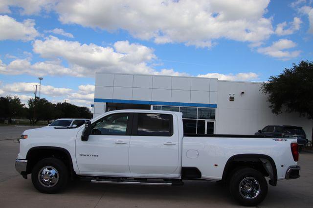 2026 Chevrolet Silverado 3500HD Crew Cab, Long Bed, LT Dual Rear Wheel, RWD