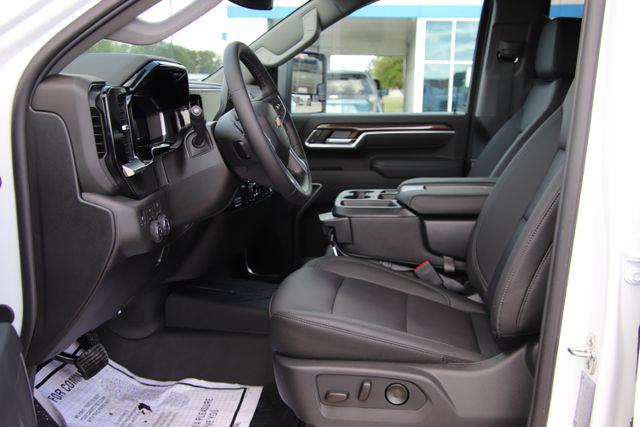 2026 Chevrolet Silverado 3500HD Crew Cab, Long Bed, LT Dual Rear Wheel, RWD