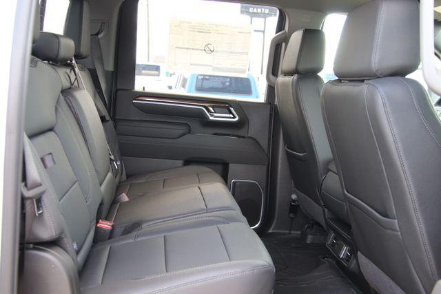2026 Chevrolet Silverado 3500HD Crew Cab, Long Bed, LT Dual Rear Wheel, RWD