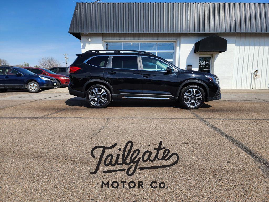 2023 Subaru Ascent Limited 7 Passenger's photo