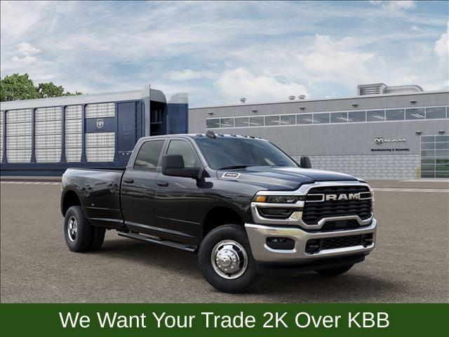 2026 Ram 3500 Tradesman Crew Cab 4x4 8' Box