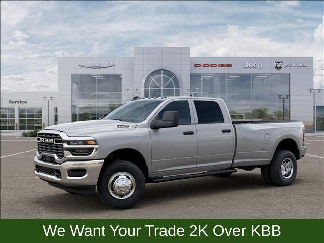 2026 Ram 3500 Tradesman Crew Cab 4x4 8' Box