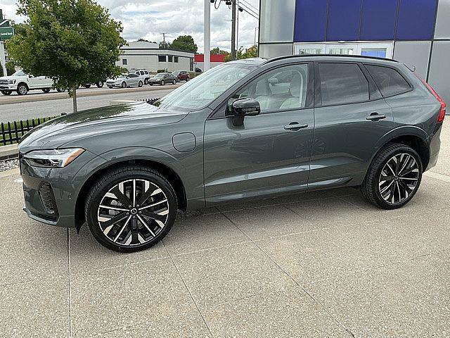 2026 Volvo XC60 Plug-In Hybrid Ultra, T8 AWD Electric/Gasoline, Dark