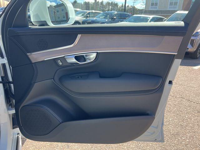 2026 Volvo XC90 Core, B5 AWD Gas (mild hybrid), Gasoline, Bright, 7 Seats