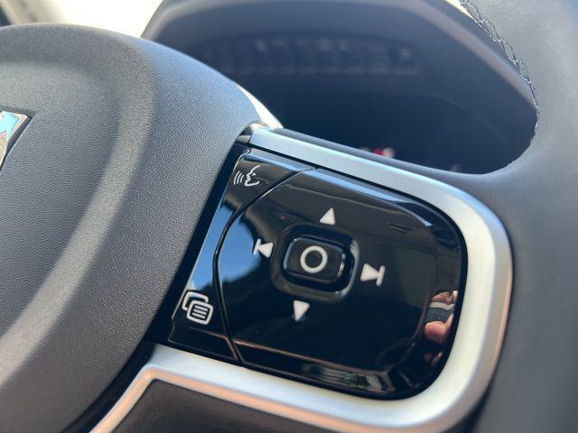 2026 Volvo XC90 Core, B5 AWD Gas (mild hybrid), Gasoline, Bright, 7 Seats